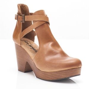 Free People leather clog